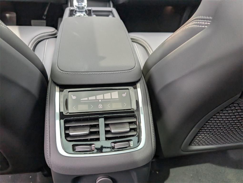 new 2025 Volvo XC90 Plug-In Hybrid car, priced at $76,405