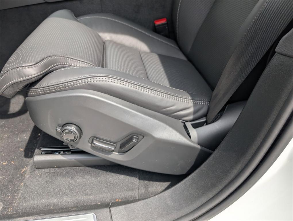 new 2025 Volvo XC90 Plug-In Hybrid car, priced at $76,405