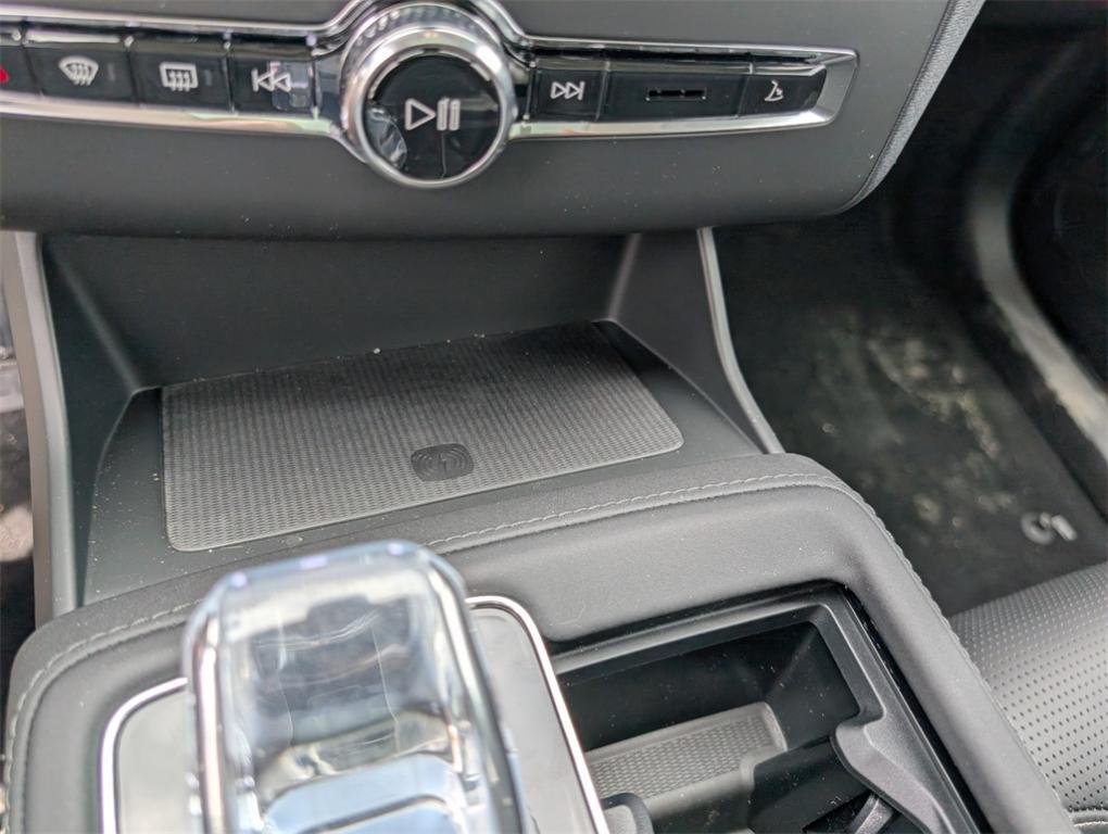 new 2025 Volvo XC90 Plug-In Hybrid car, priced at $76,405