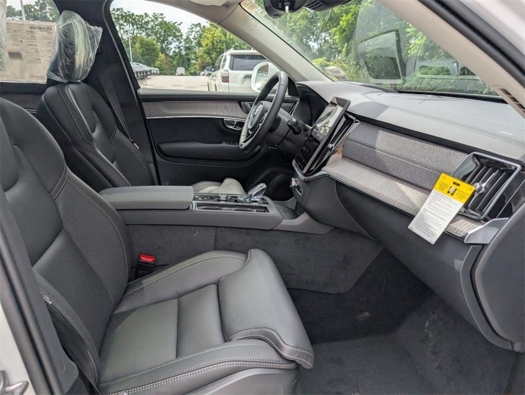 new 2025 Volvo XC90 Plug-In Hybrid car, priced at $76,405