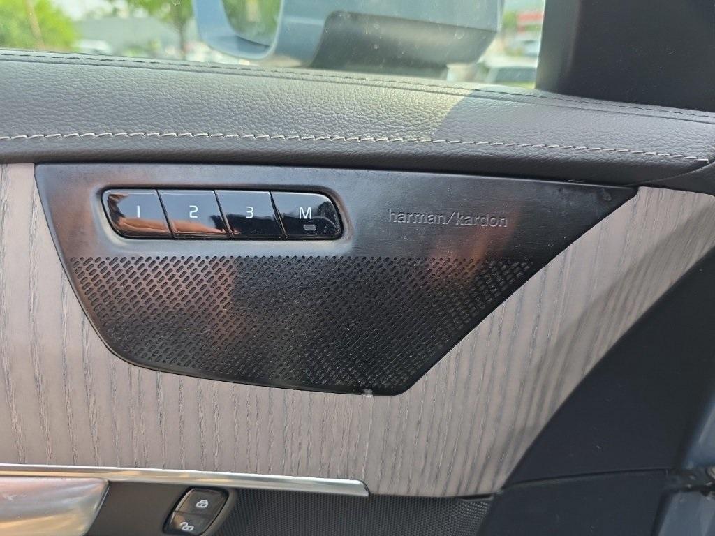 used 2022 Volvo XC90 car, priced at $39,570