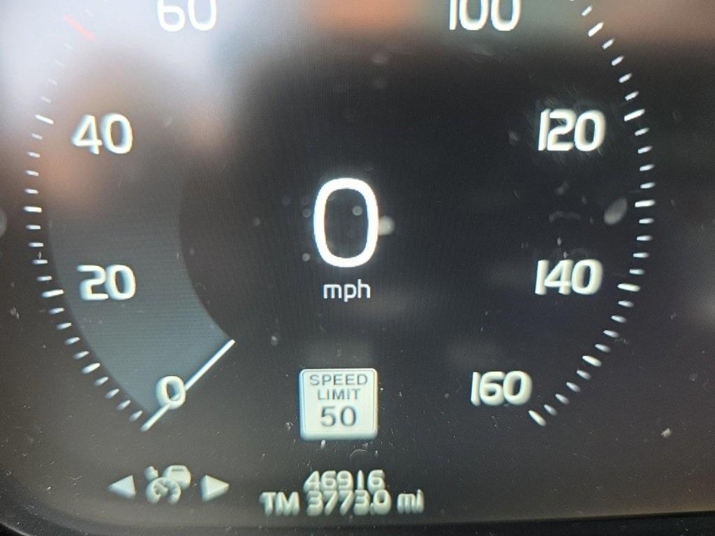 used 2022 Volvo XC90 car, priced at $39,570