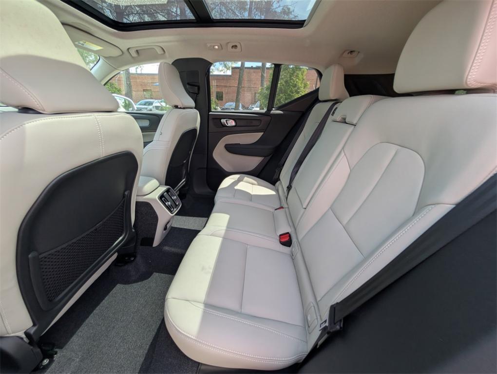 new 2025 Volvo XC40 car, priced at $46,915