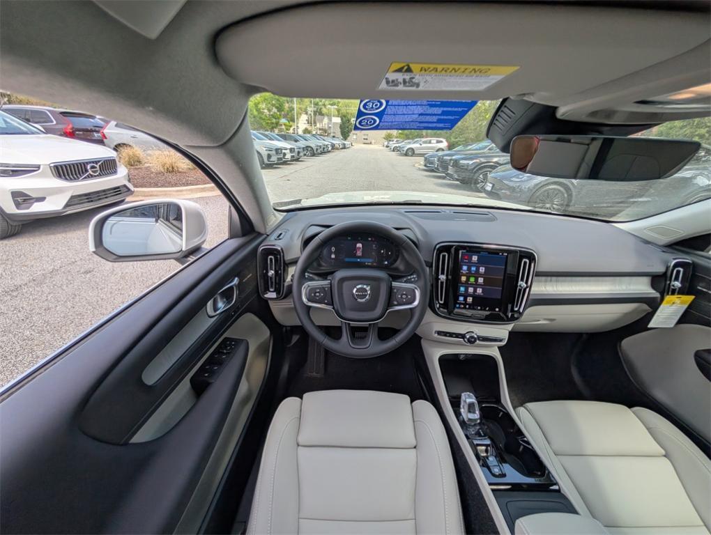 new 2025 Volvo XC40 car, priced at $46,915