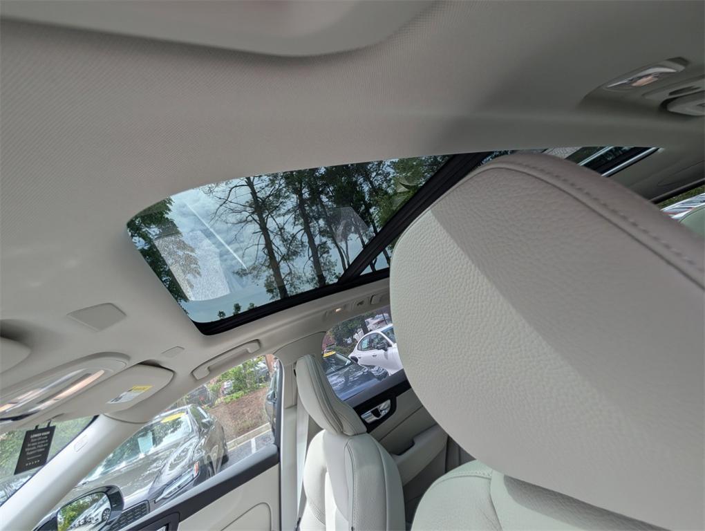new 2025 Volvo XC60 car, priced at $54,545