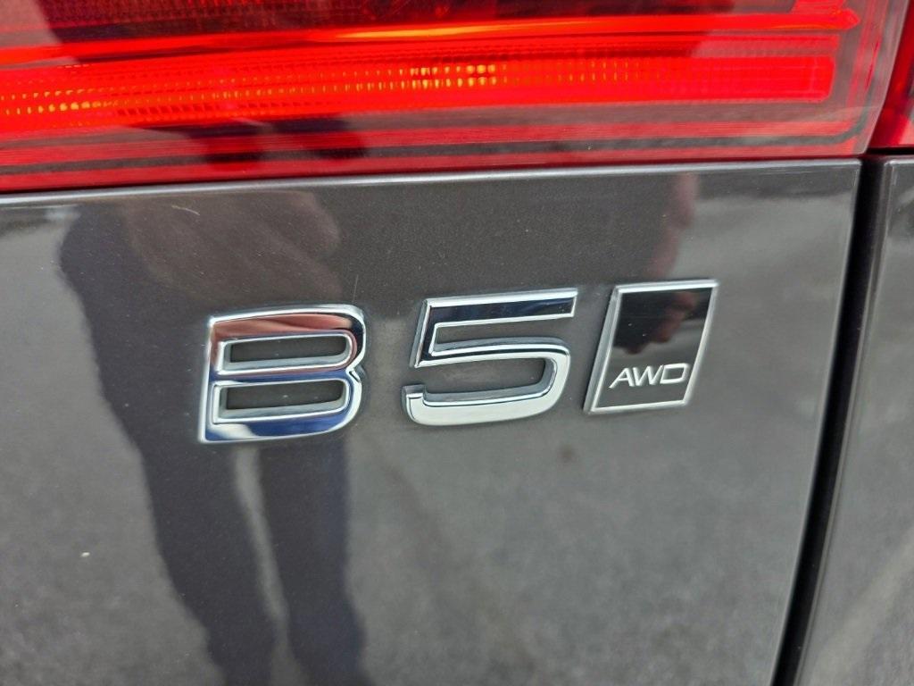 used 2023 Volvo XC60 car, priced at $35,970