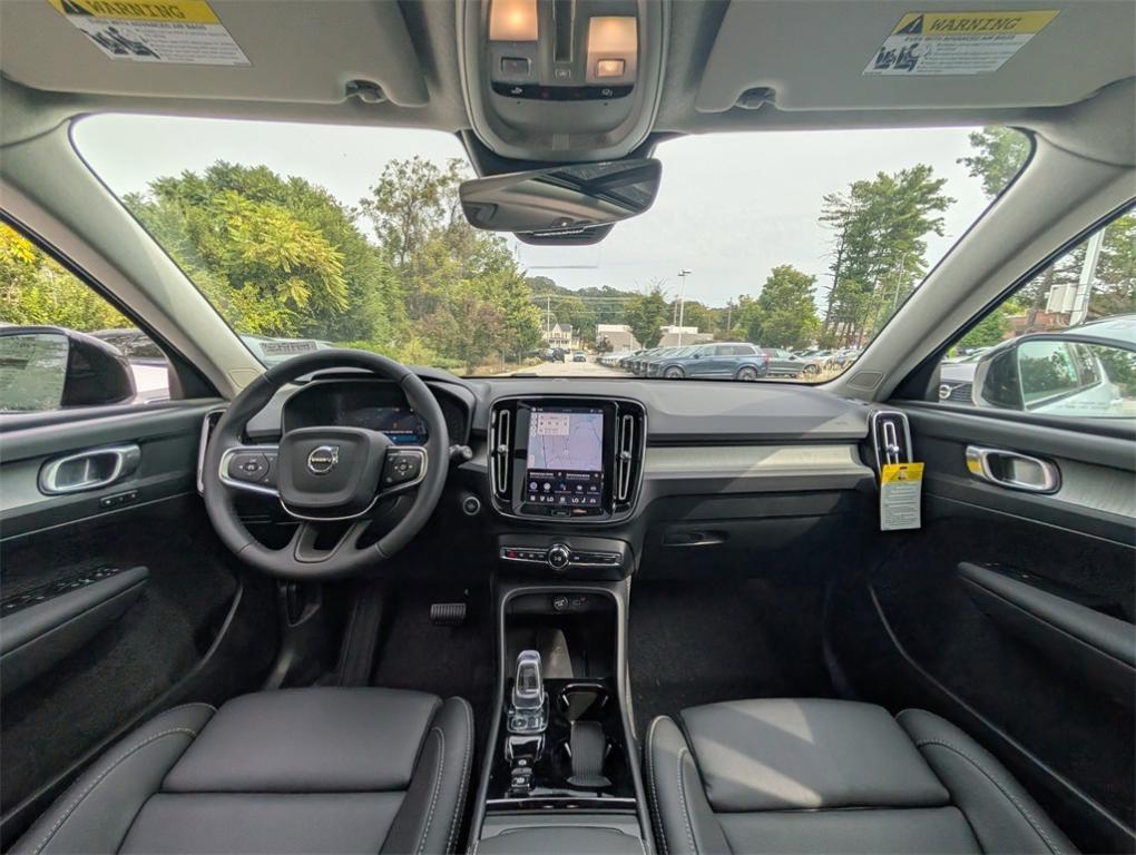 new 2026 Volvo XC40 car