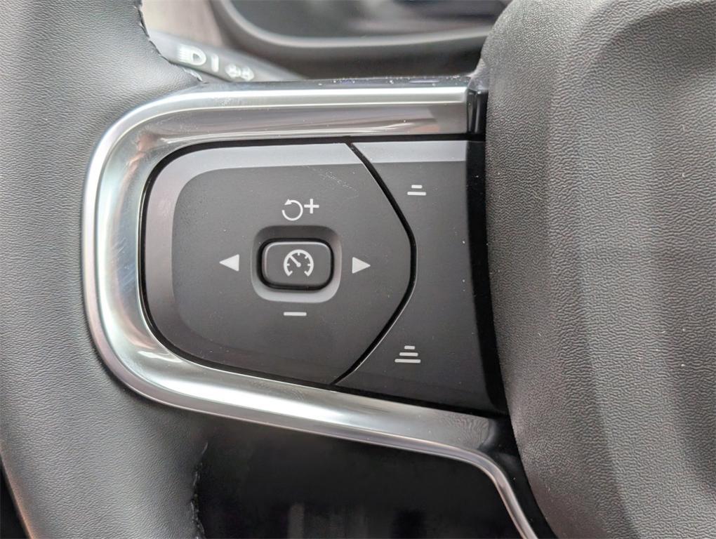 new 2026 Volvo XC40 car