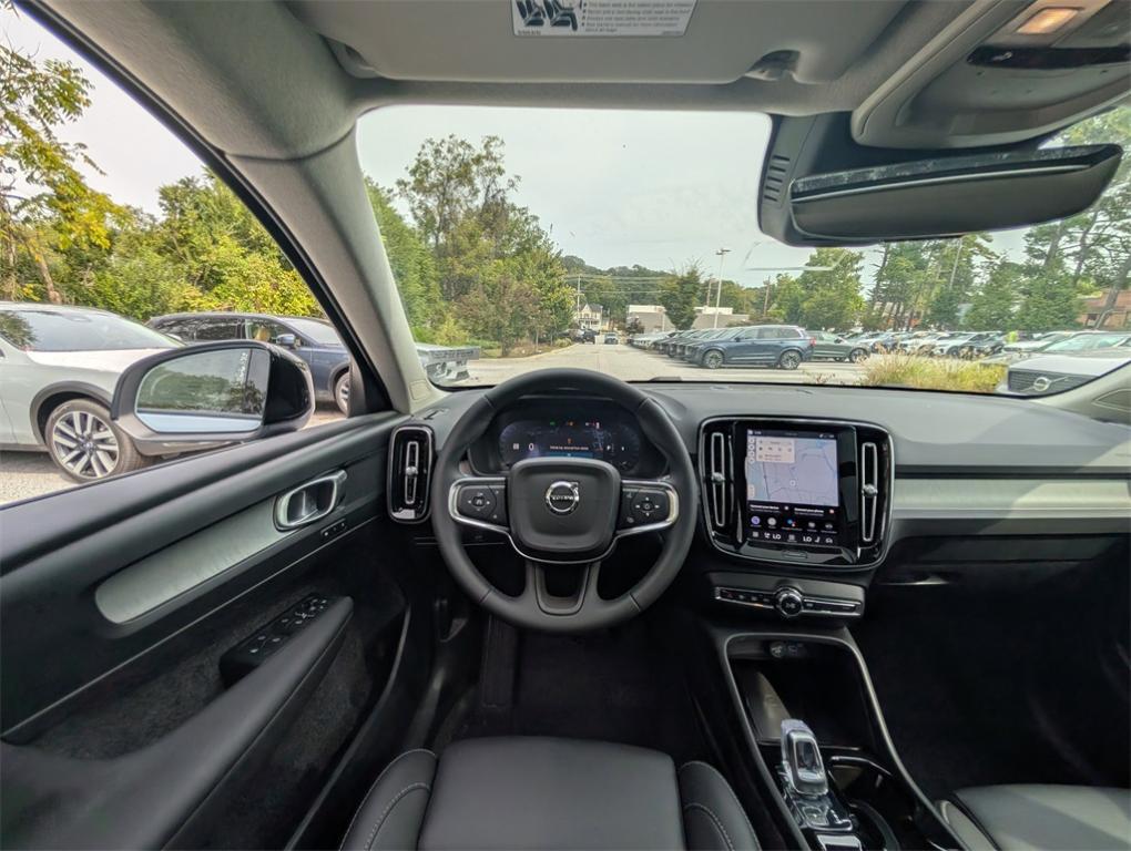 new 2026 Volvo XC40 car