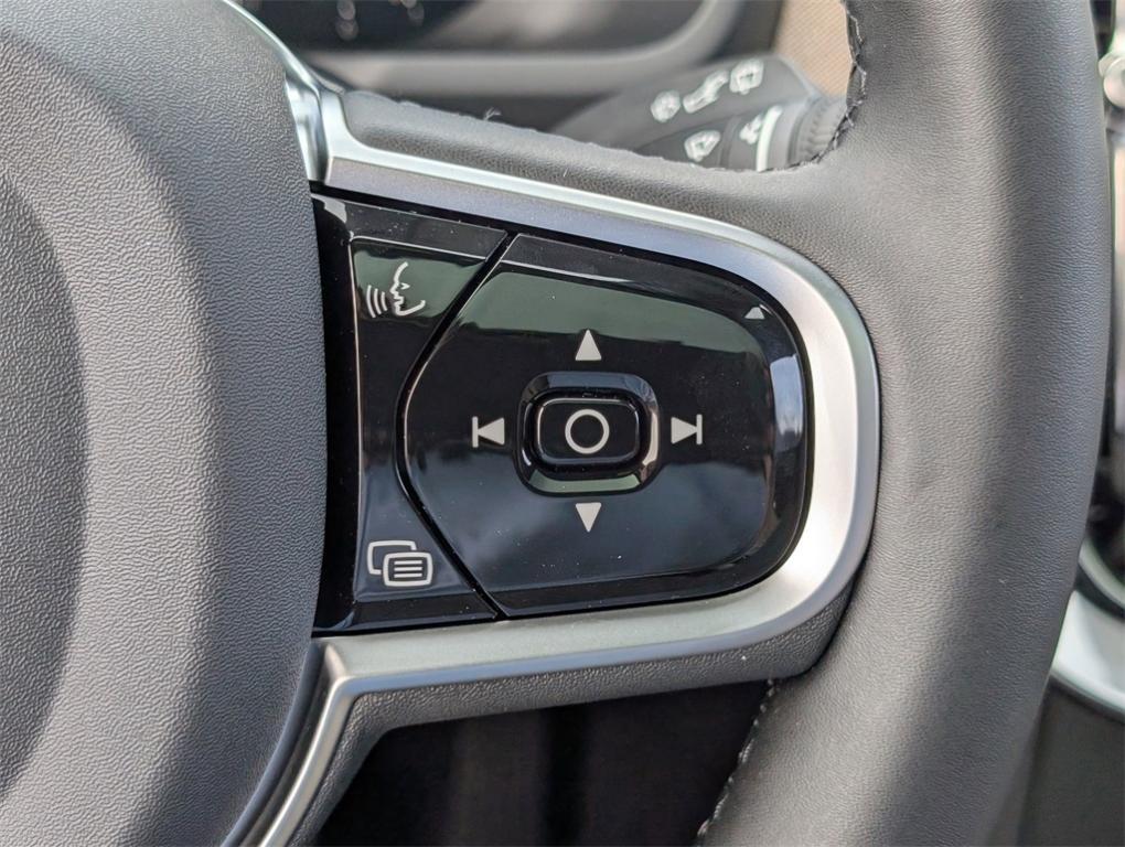 new 2025 Volvo XC90 car, priced at $63,895