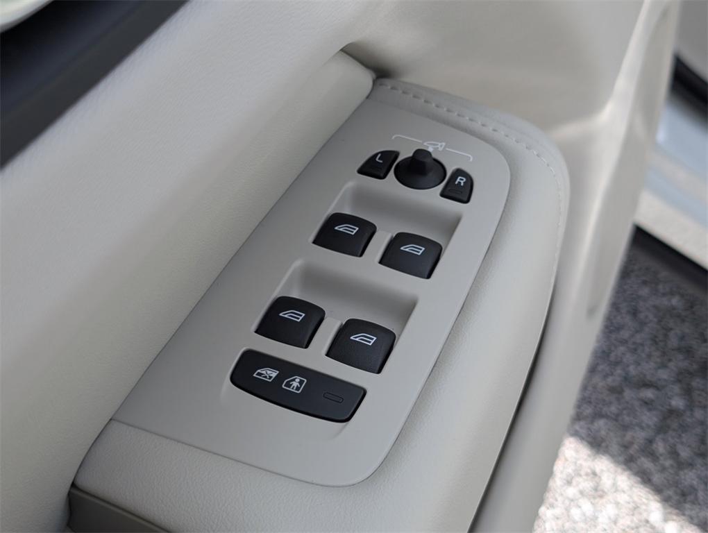 new 2026 Volvo XC60 car