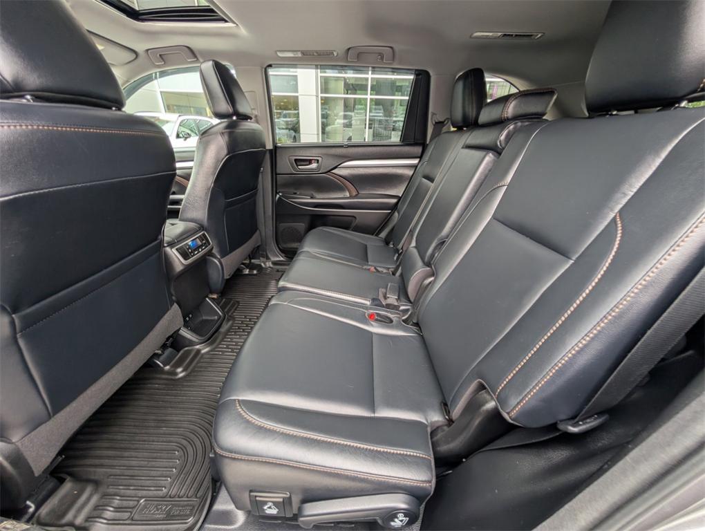 used 2018 Toyota Highlander car, priced at $25,988