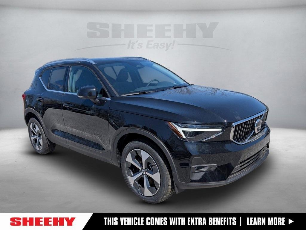 new 2025 Volvo XC40 car, priced at $48,335