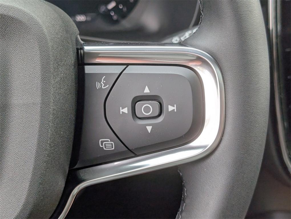 new 2026 Volvo XC40 car