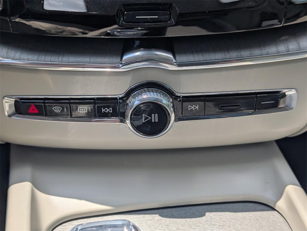 new 2025 Volvo XC60 Plug-In Hybrid car, priced at $69,895