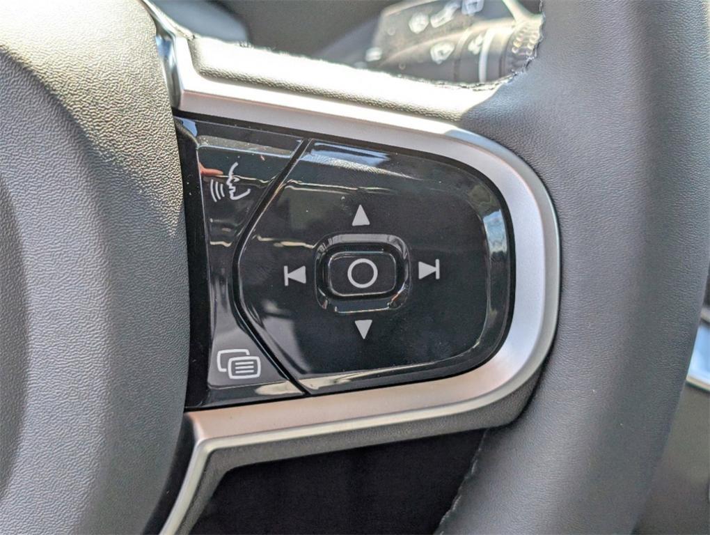 new 2025 Volvo XC90 car, priced at $58,745