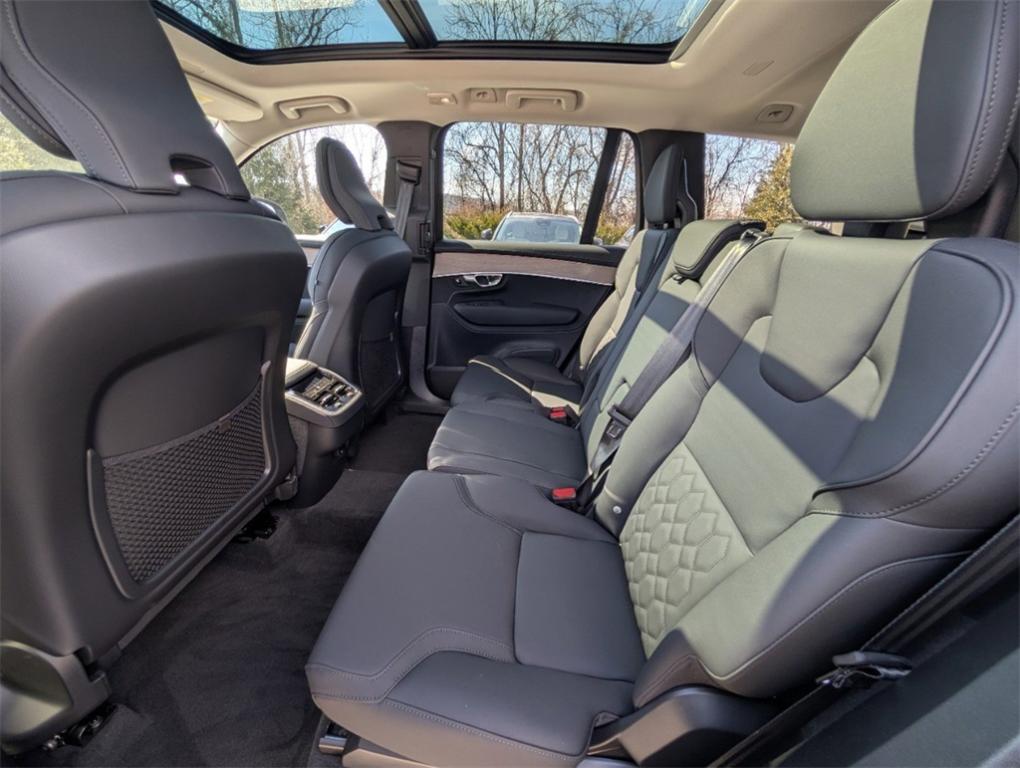 new 2025 Volvo XC90 car, priced at $58,745