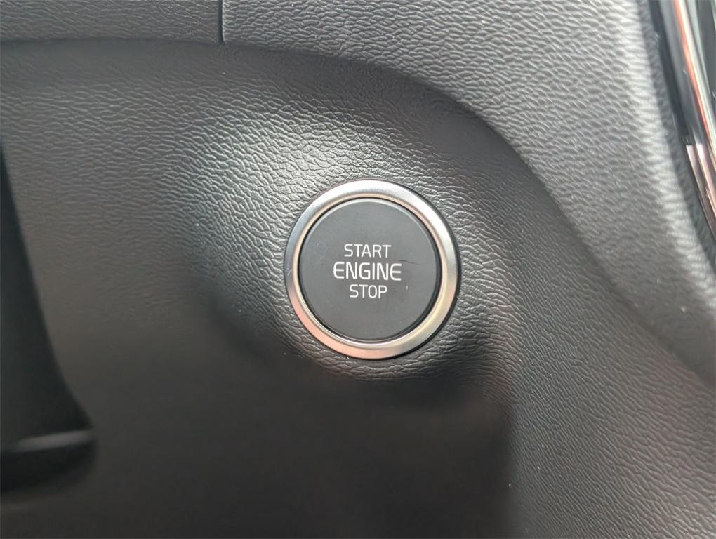 new 2026 Volvo XC40 car