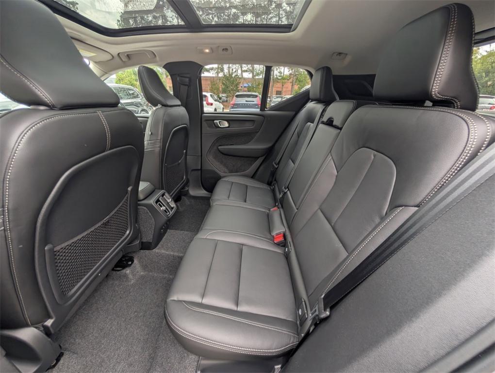 new 2026 Volvo XC40 car