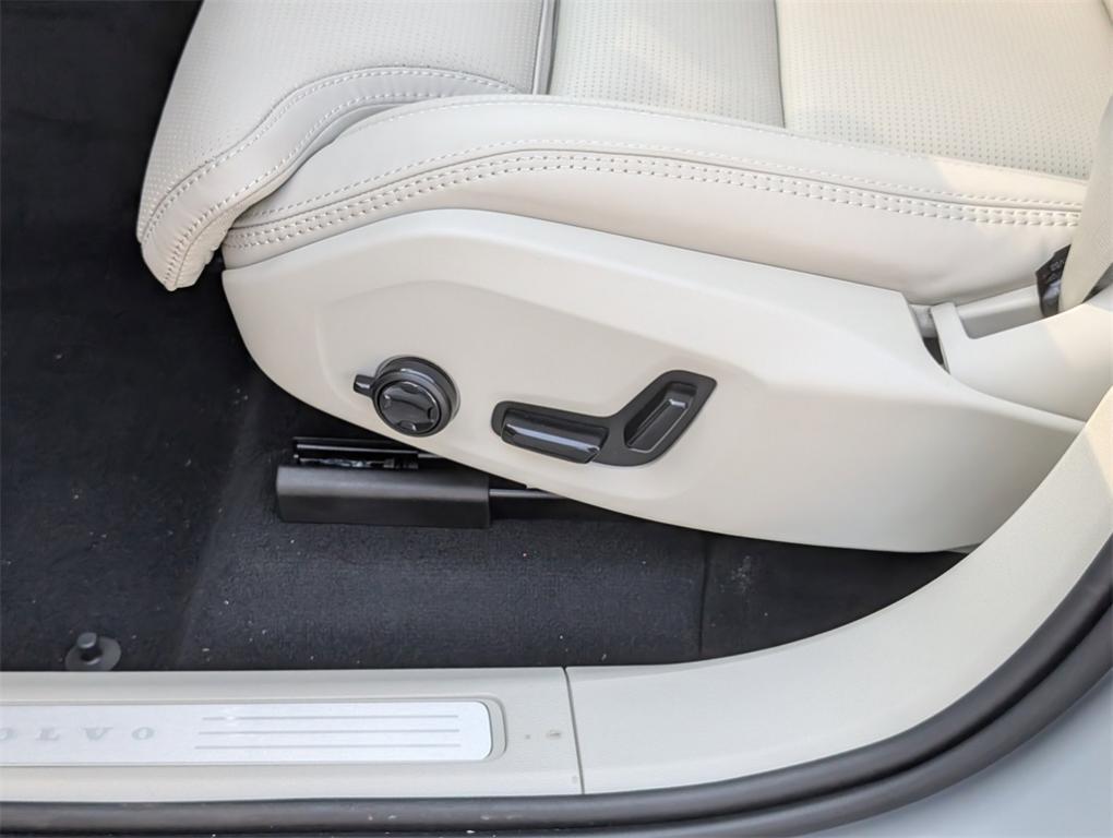 new 2026 Volvo XC60 car