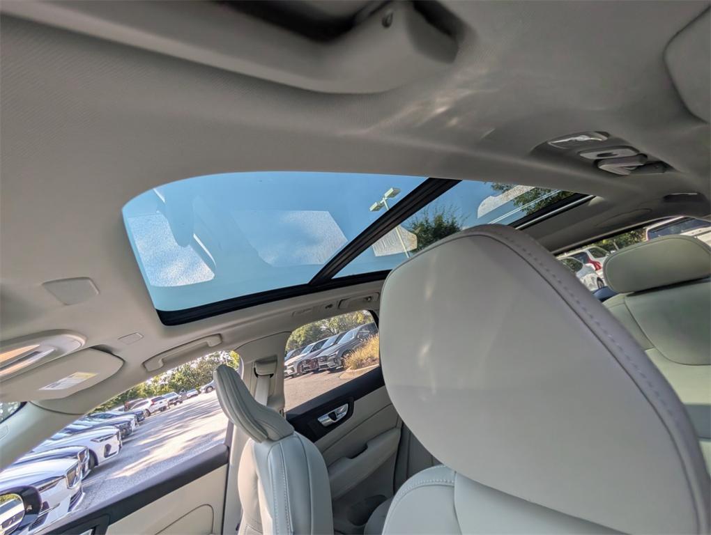 new 2026 Volvo XC60 car