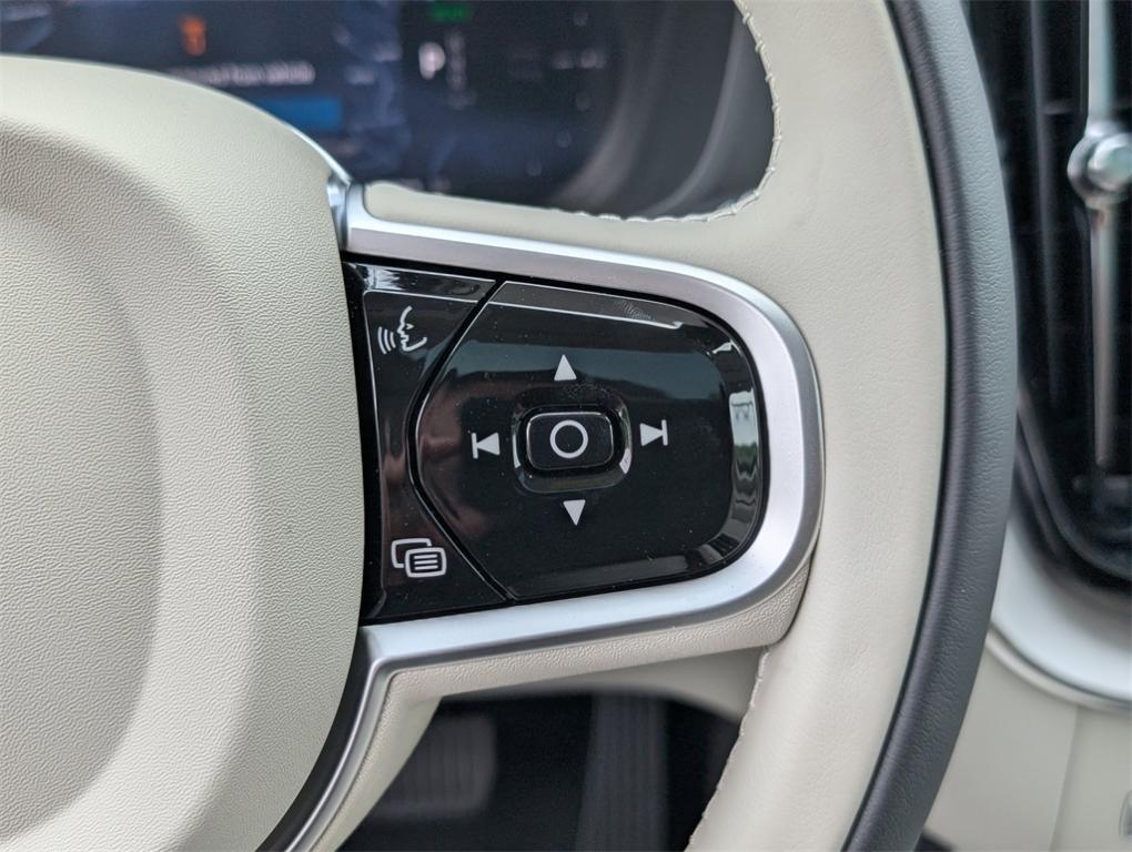 new 2026 Volvo XC60 Plug-In Hybrid car