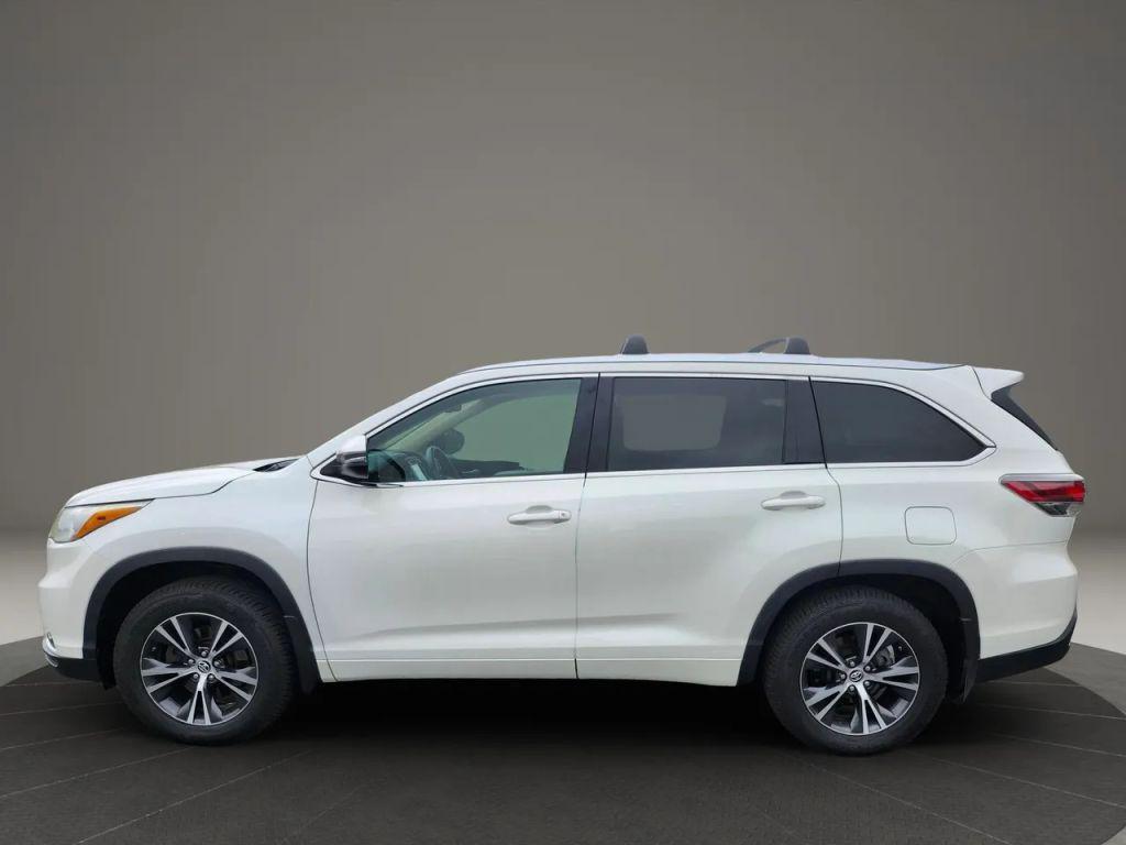 used 2016 Toyota Highlander car, priced at $18,450