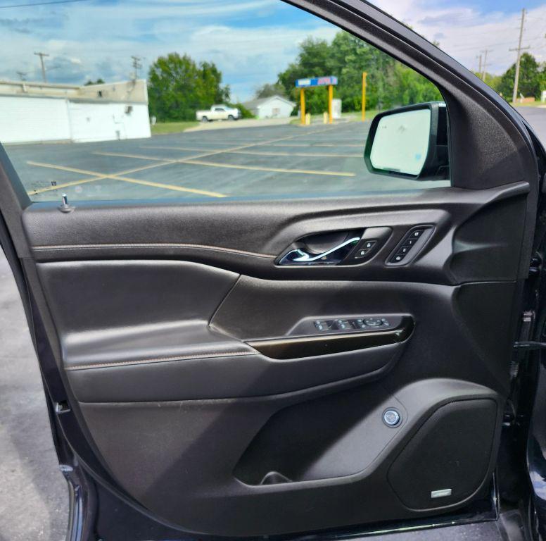 used 2022 GMC Acadia car, priced at $24,950