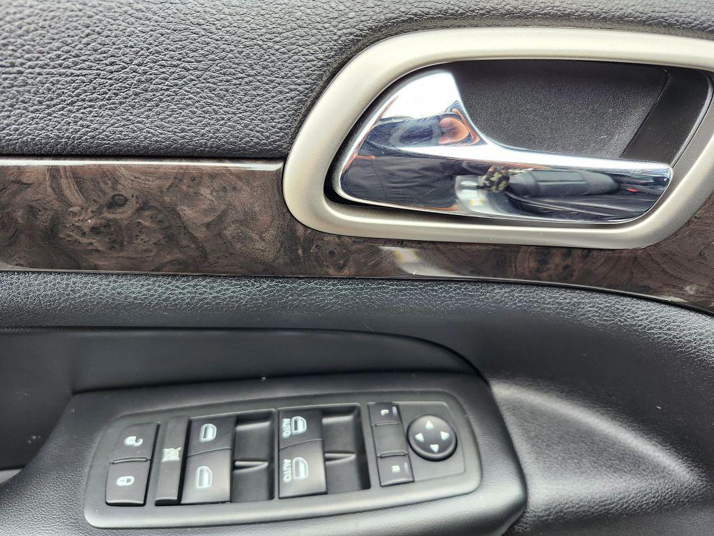 used 2013 Jeep Grand Cherokee car, priced at $11,500