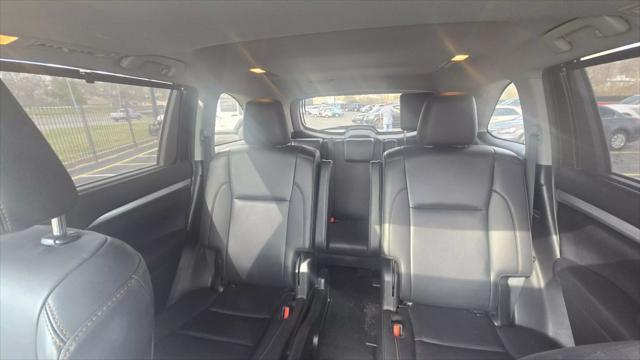 used 2019 Toyota Highlander car, priced at $26,750