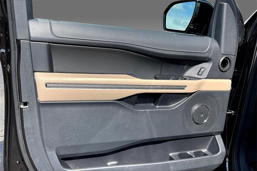 used 2024 Ford Expedition car, priced at $47,730