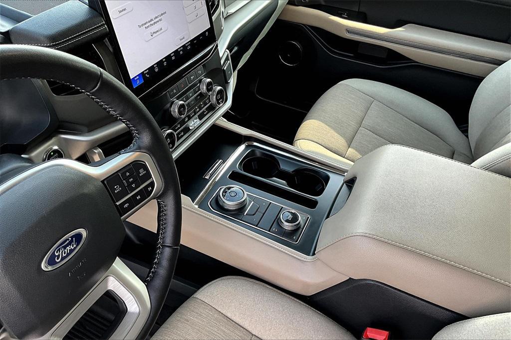 used 2024 Ford Expedition car, priced at $47,730