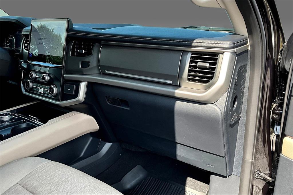 used 2024 Ford Expedition car, priced at $47,730