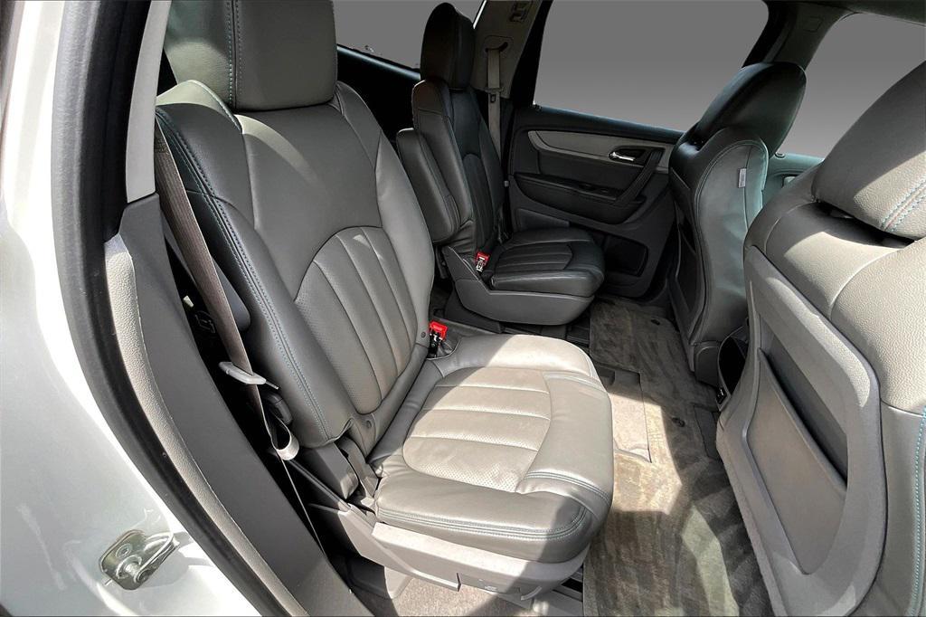 used 2015 Chevrolet Traverse car, priced at $7,894