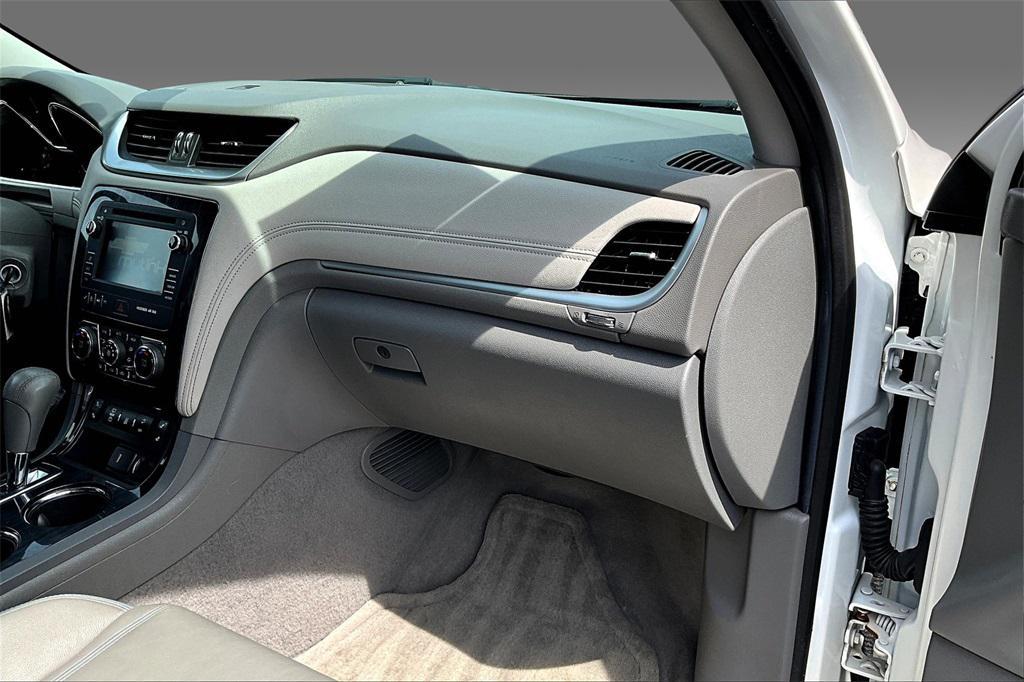used 2015 Chevrolet Traverse car, priced at $7,894