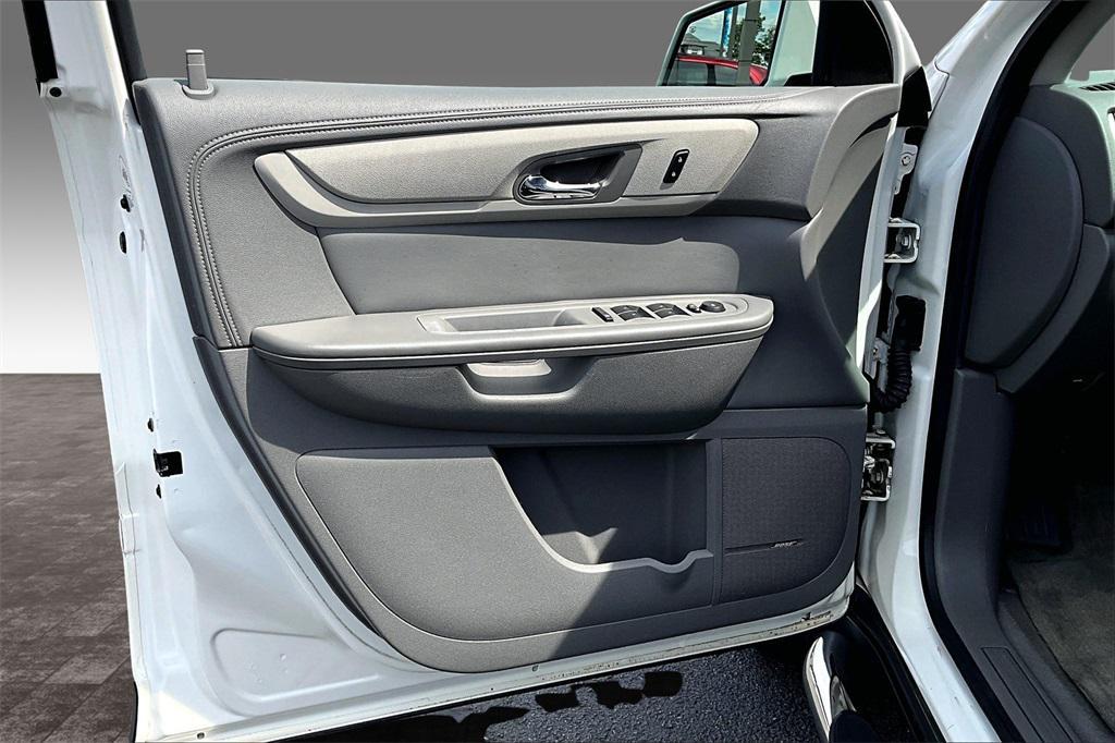 used 2015 Chevrolet Traverse car, priced at $7,894