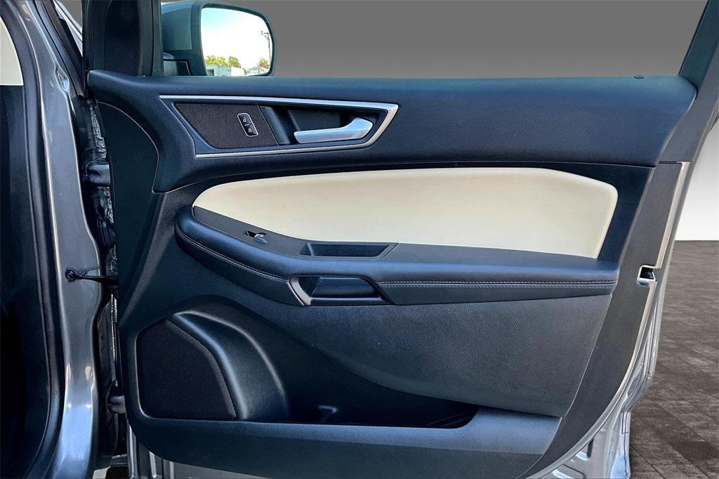 used 2022 Ford Edge car, priced at $24,333