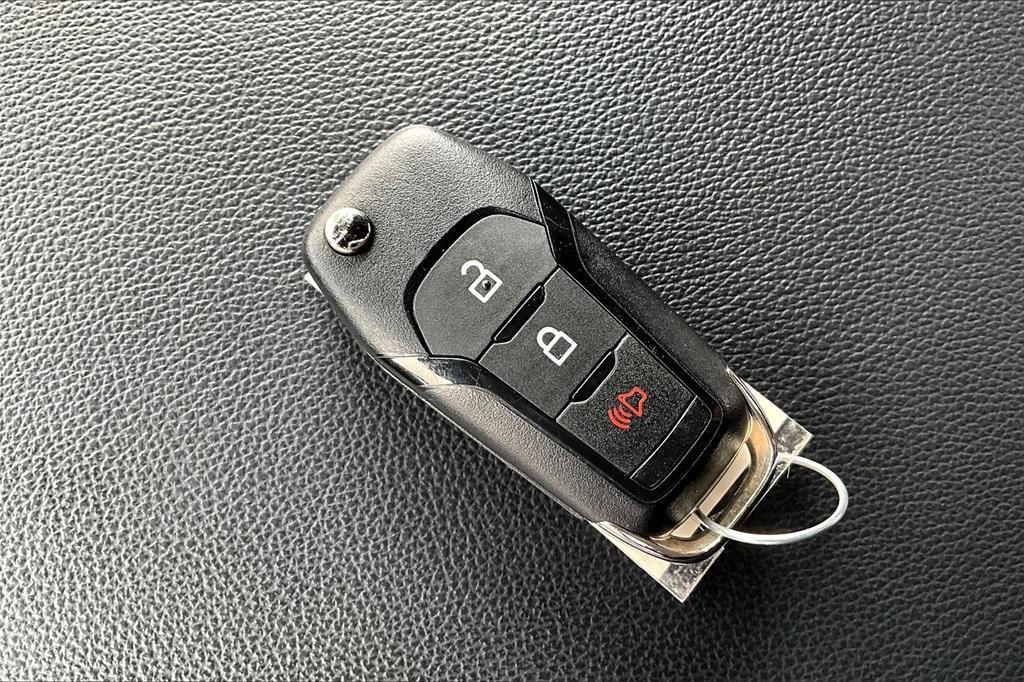 used 2021 Ford F-150 car, priced at $26,046