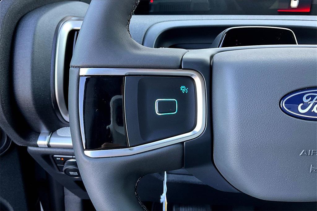 new 2025 Ford Expedition Max car, priced at $72,395