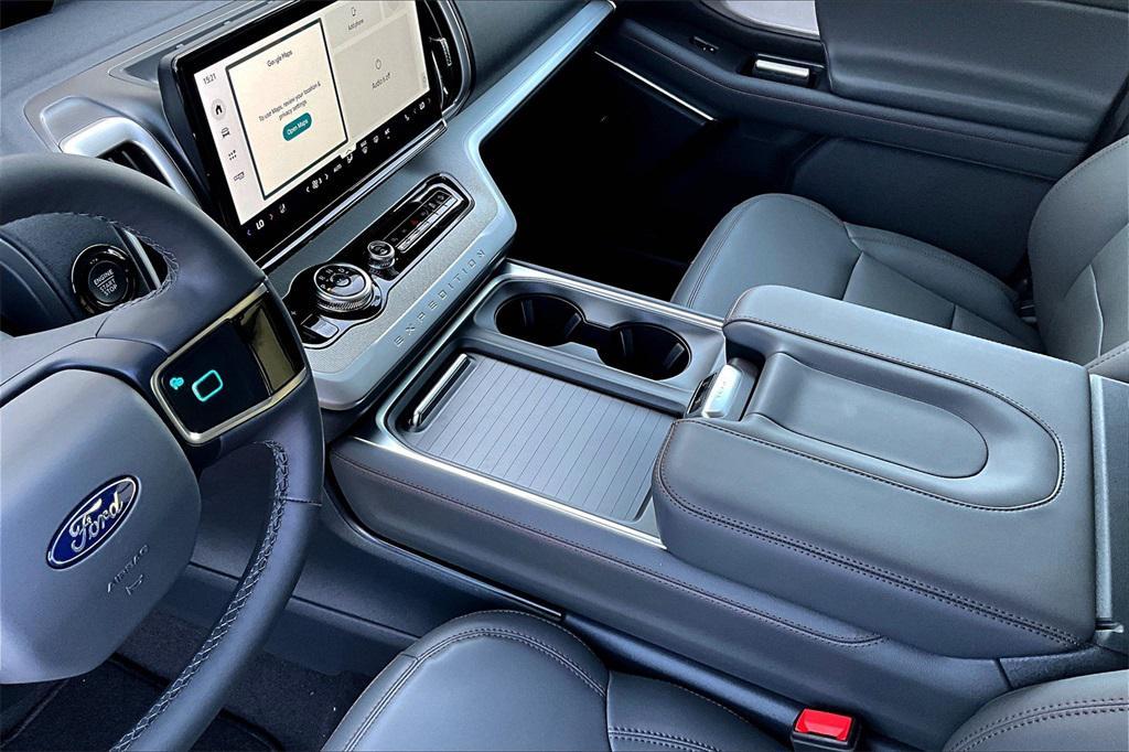 new 2025 Ford Expedition Max car, priced at $72,395