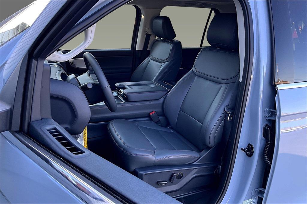 new 2025 Ford Expedition Max car, priced at $72,395