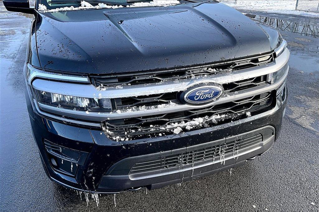 used 2022 Ford Expedition car, priced at $44,365