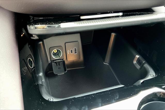 new 2025 Ford Explorer car, priced at $55,960