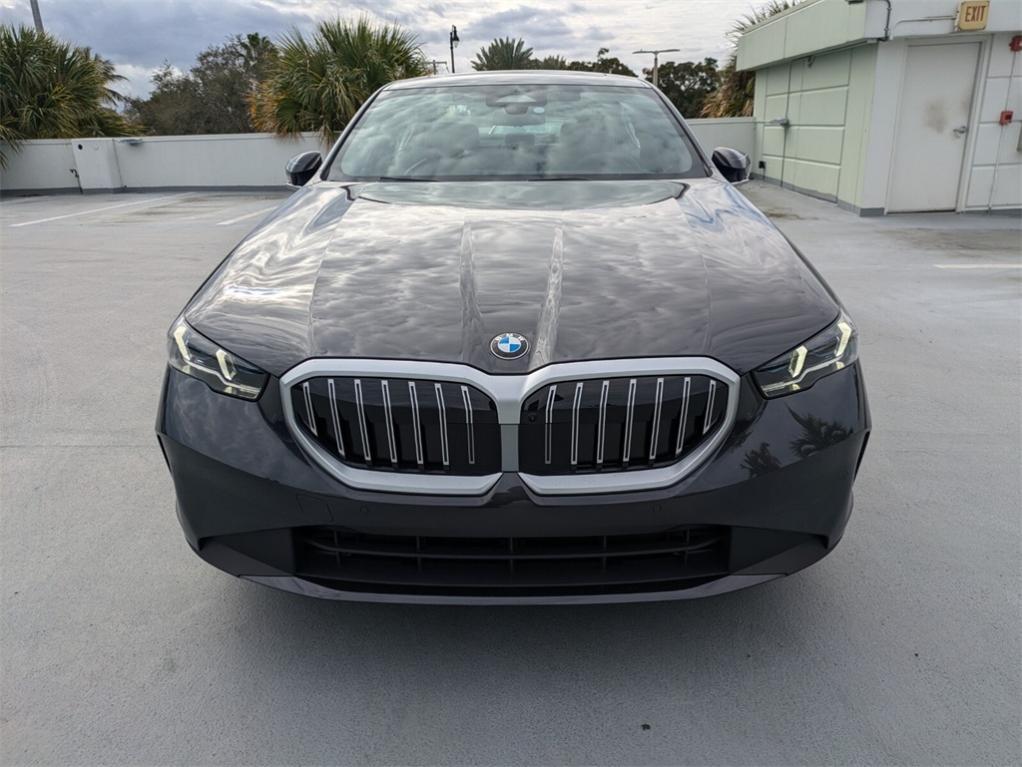 new 2025 BMW 540 car