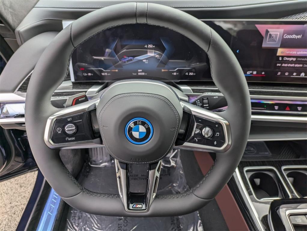 new 2025 BMW i7 car