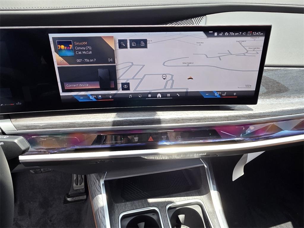 new 2025 BMW 760 car, priced at $129,735