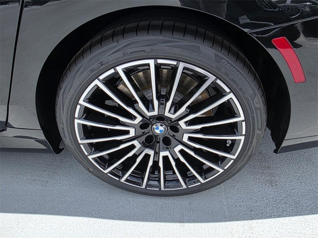 new 2025 BMW 760 car, priced at $129,735