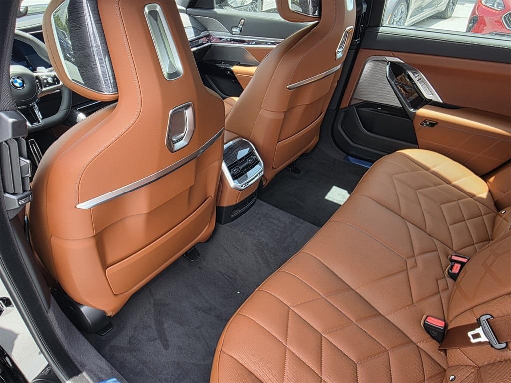 new 2025 BMW 760 car, priced at $129,735
