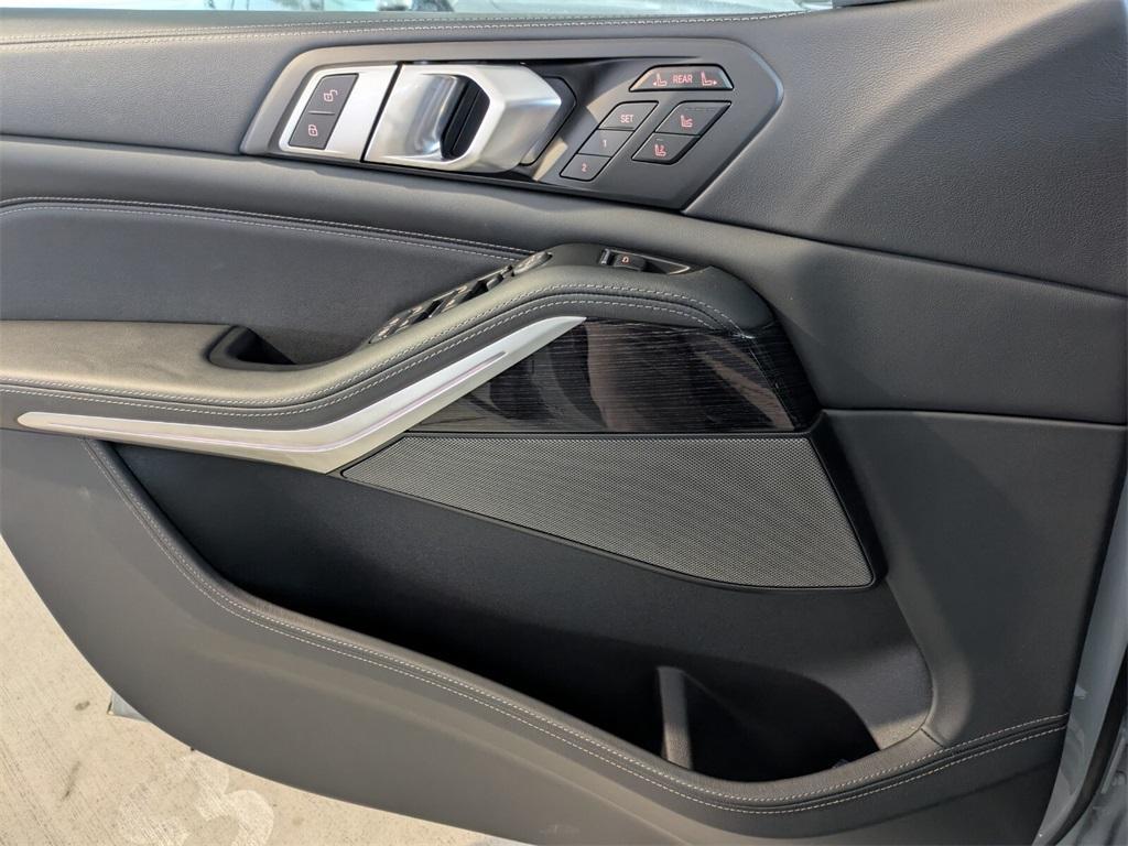 new 2026 BMW X7 car