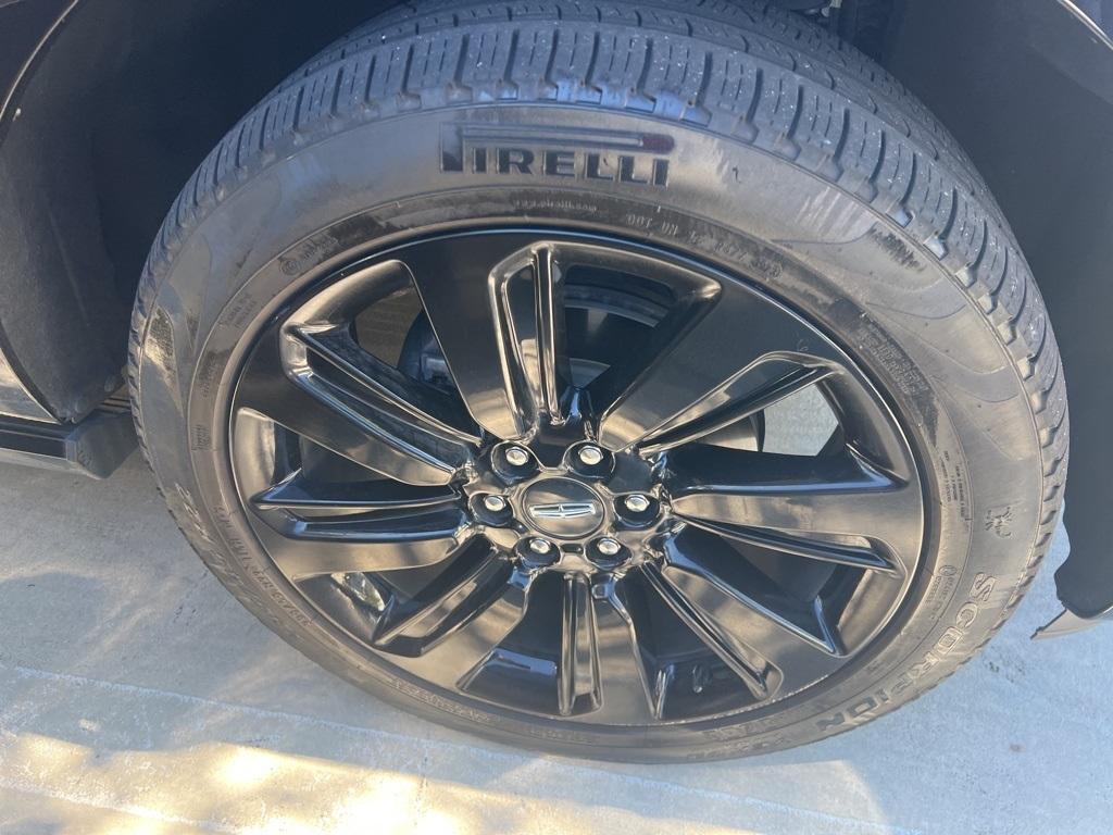 used 2024 Lincoln Navigator car, priced at $76,995